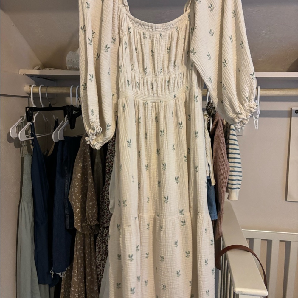 Neuflora Dress
